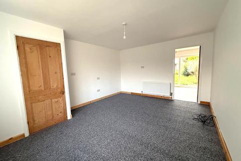 4 bedroom semi-detached house to rent, Abberley Avenue, Stourport on Severn, DY13