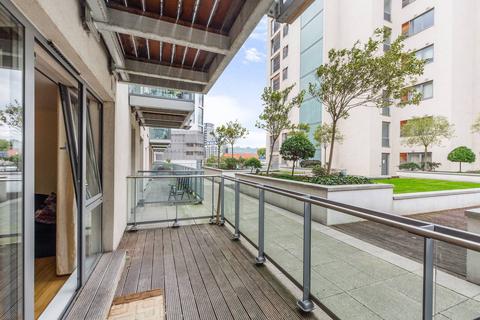 2 bedroom flat for sale, High Street, Stratford, London, E15