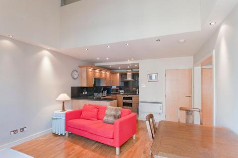 2 bedroom flat to rent, Thames Heights, 52-54 Gainsford Street, London