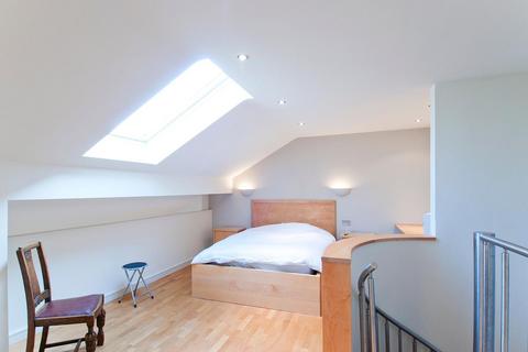 2 bedroom flat to rent, Thames Heights, 52-54 Gainsford Street, London