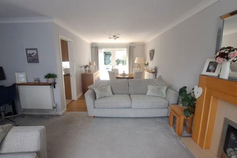 3 bedroom detached house for sale, Fforest Fach, Tycroes, Ammanford, SA18