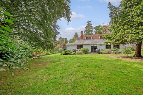 4 bedroom detached house for sale, Marshalls Drive, Braintree, Essex, CM7