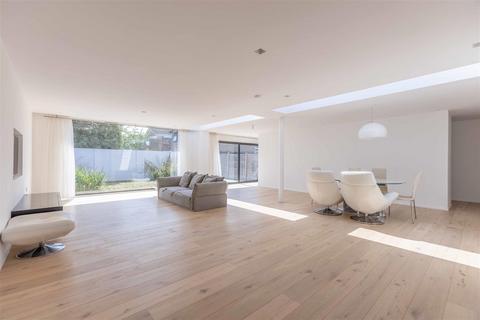 undefined, Martin Close, Windsor