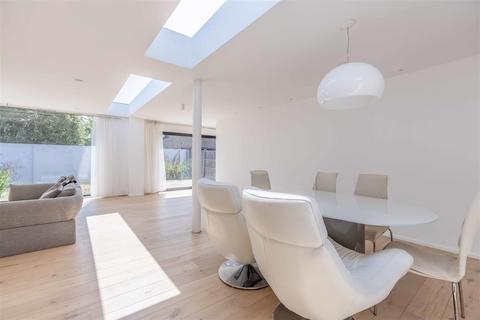 undefined, Martin Close, Windsor