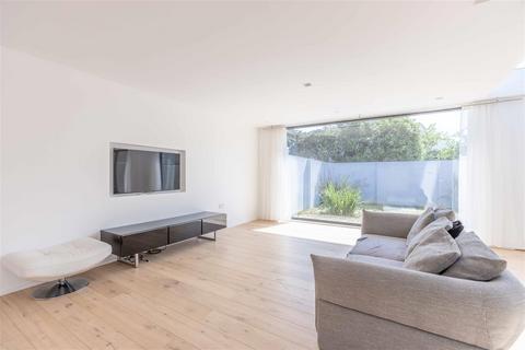 undefined, Martin Close, Windsor