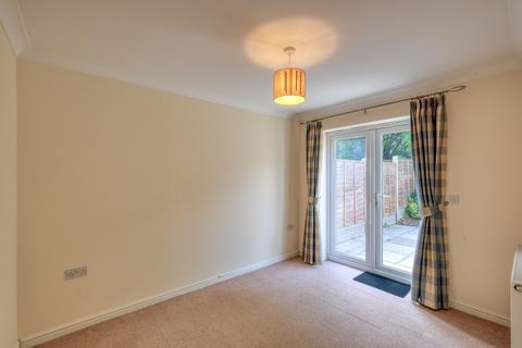 10 Bridge Road, Bromsgrove, B60 3GT