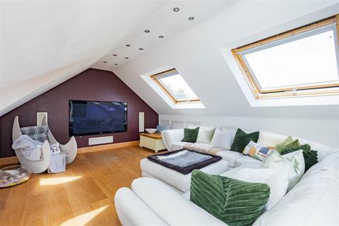 4 bedroom detached house for sale, Victoria Park Avenue, Leyland