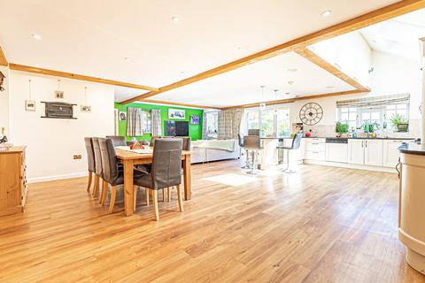 6 bedroom detached house for sale, Chapel Lane, Long Marston, Tring