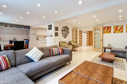 undefined, Woodlands Close, Gerrards Cross, Buckinghamshire