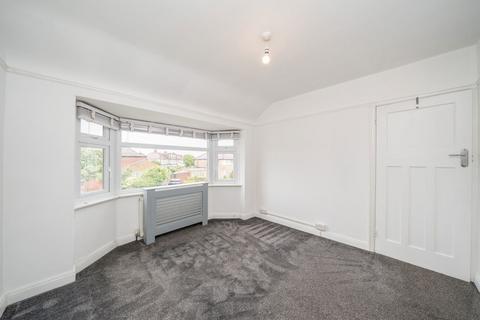 101 Hall Farm Drive, Twickenham, TW2 7PG