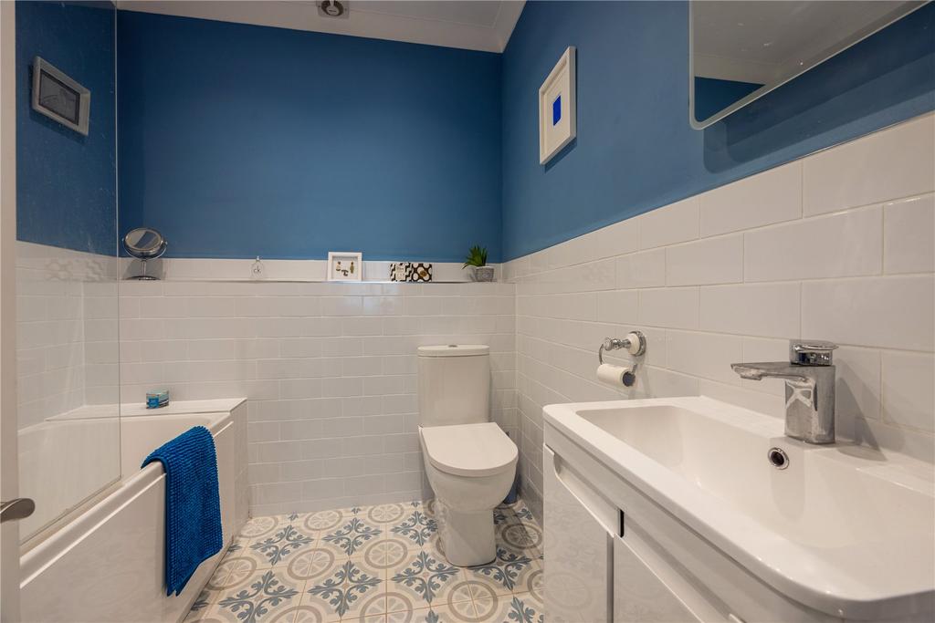 En Suite Bathroom