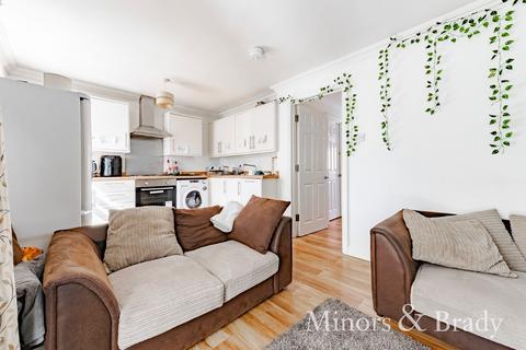 4 bedroom semi-detached house for sale, Kerville Street, Norwich