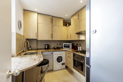 2 bedroom flat to rent,  Cambridge Mansions, Cambridge Road, London SW11