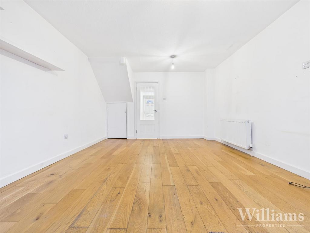 CAM02861 G0-PR0544-STILL001.jpg