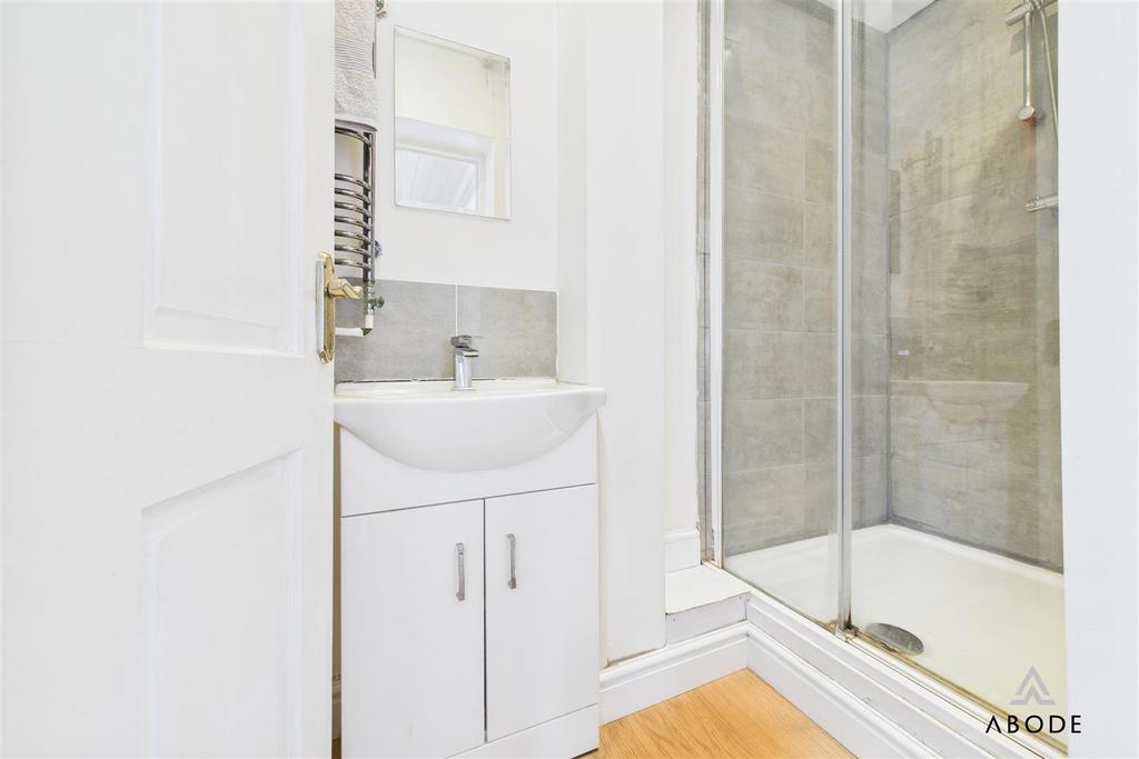 CAM01882 G0-PR0126-STILL009.jpg