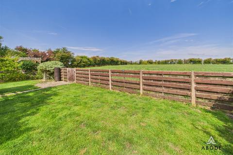 3 bedroom semi-detached house for sale, Beamhill Road, Burton-On-Trent DE13
