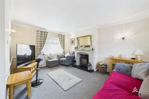 3 bedroom semi-detached house for sale, Beamhill Road, Burton-On-Trent DE13