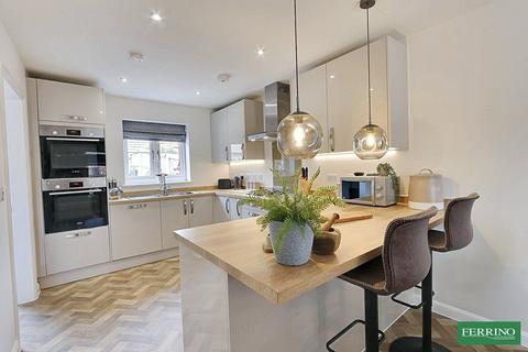 4 bedroom detached house for sale, Brookfields, Lydney. GL15 4BX