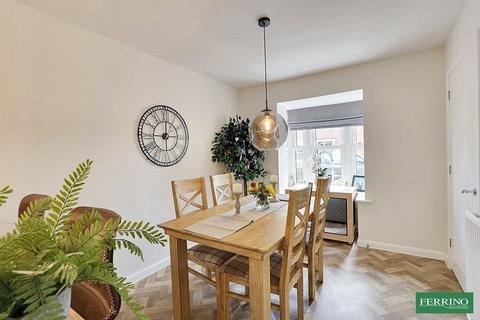 4 bedroom detached house for sale, Brookfields, Lydney. GL15 4BX