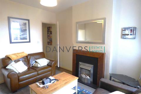 4 bedroom terraced house to rent, Grasmere Street, Leicester LE2