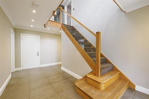 3 bedroom detached house for sale, Common Road, Bluebell Hill Village, Chatham