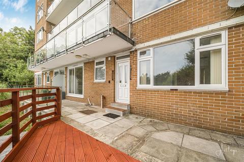 2 bedroom apartment for sale, Highcliffe Court, Langland