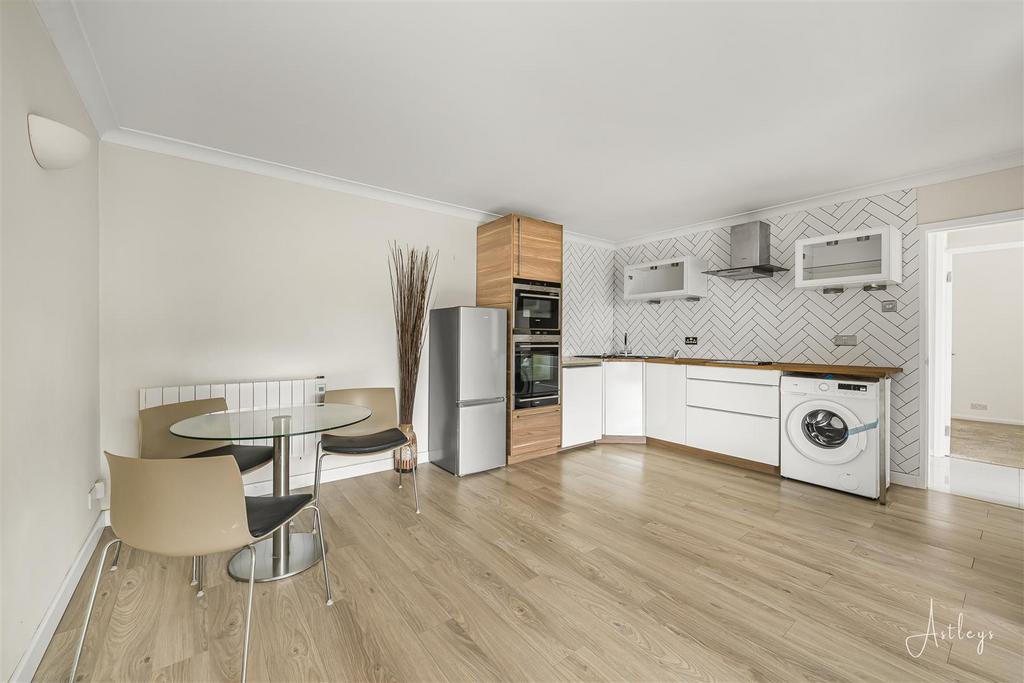 Kitchen/Living Area
