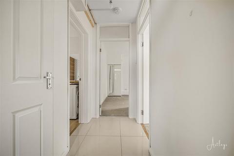 2 bedroom apartment for sale, Highcliffe Court, Langland