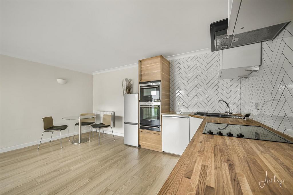 Kitchen/Living Area
