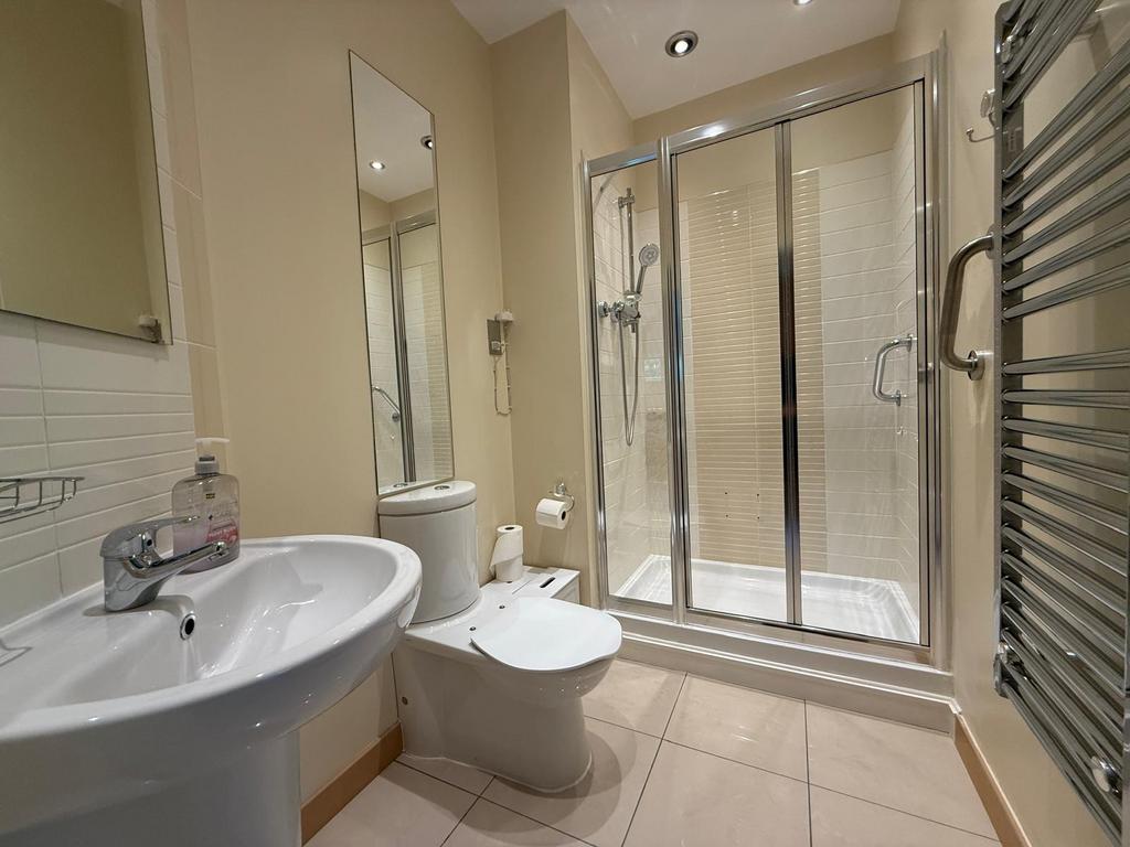 Bedroom Two En-suite
