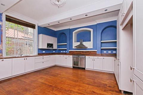 39 Micklegate, York, YO1 6JH