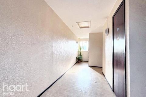 undefined, Helmsdale Close, Hayes