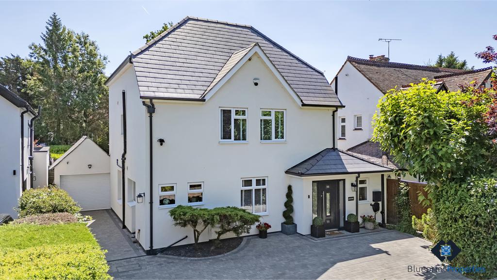 4 Bedroom Detached house