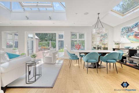 4 bedroom detached house for sale, Alexander Lane, Shenfield, CM13