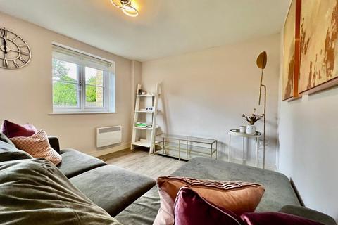 2 bedroom flat for sale, Waterside View, Harrogate Road, Bradford, West Yorkshire, BD10