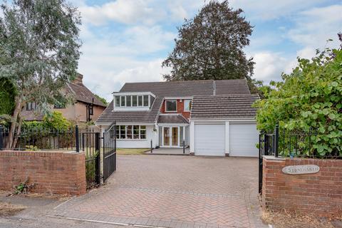 Stonegarth Greenhill, Wombourne, Wolverhampton, WV5 0LD