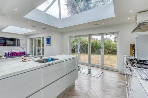 Stonegarth Greenhill, Wombourne, Wolverhampton, WV5 0LD