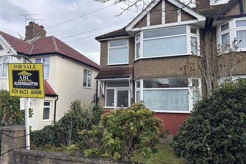 undefined, Clovelly Avenue, London