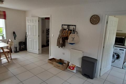 4 bedroom detached house to rent, Wright Close, Bushey WD23