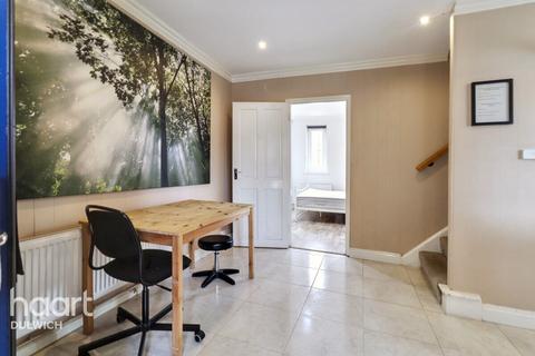 3 bedroom flat to rent, Wilson Road, LONDON