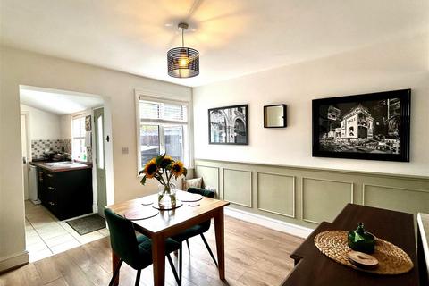 68 Braunston Road, Oakham, LE15 6LE
