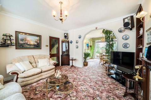 4 bedroom semi-detached house for sale, The Byeways, Surbiton KT5