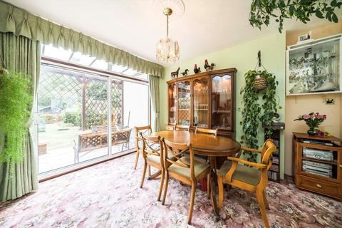 4 bedroom semi-detached house for sale, The Byeways, Surbiton KT5
