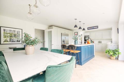 11 Barnfield, Tunbridge Wells, TN2 5XD