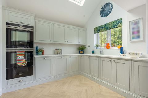 11 Barnfield, Tunbridge Wells, TN2 5XD