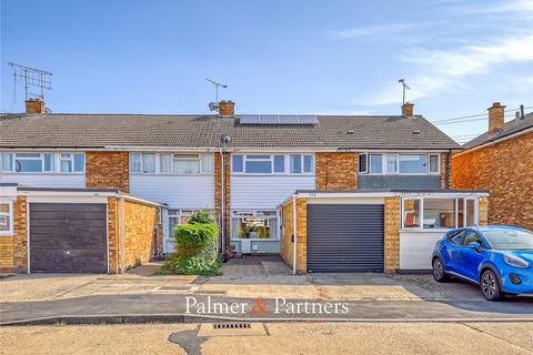 3 bedroom terraced house for sale, Sunrise Avenue, Essex CM1