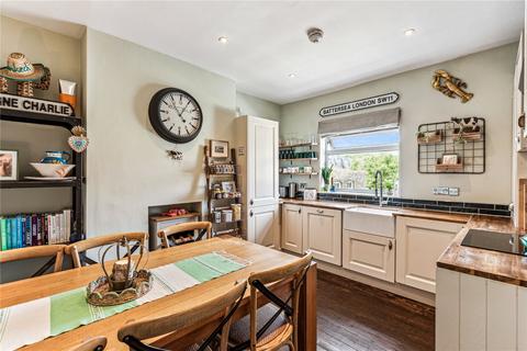 2 bedroom apartment for sale, Battersea Park Road, SW11