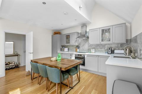 2 bedroom apartment for sale, 62 High Street, Great Missenden HP16