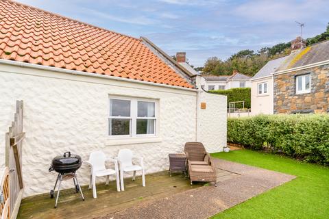 2 bedroom semi-detached house to rent, Rue De La Hougue Bachelle, St. Pierre du Bois, Guernsey