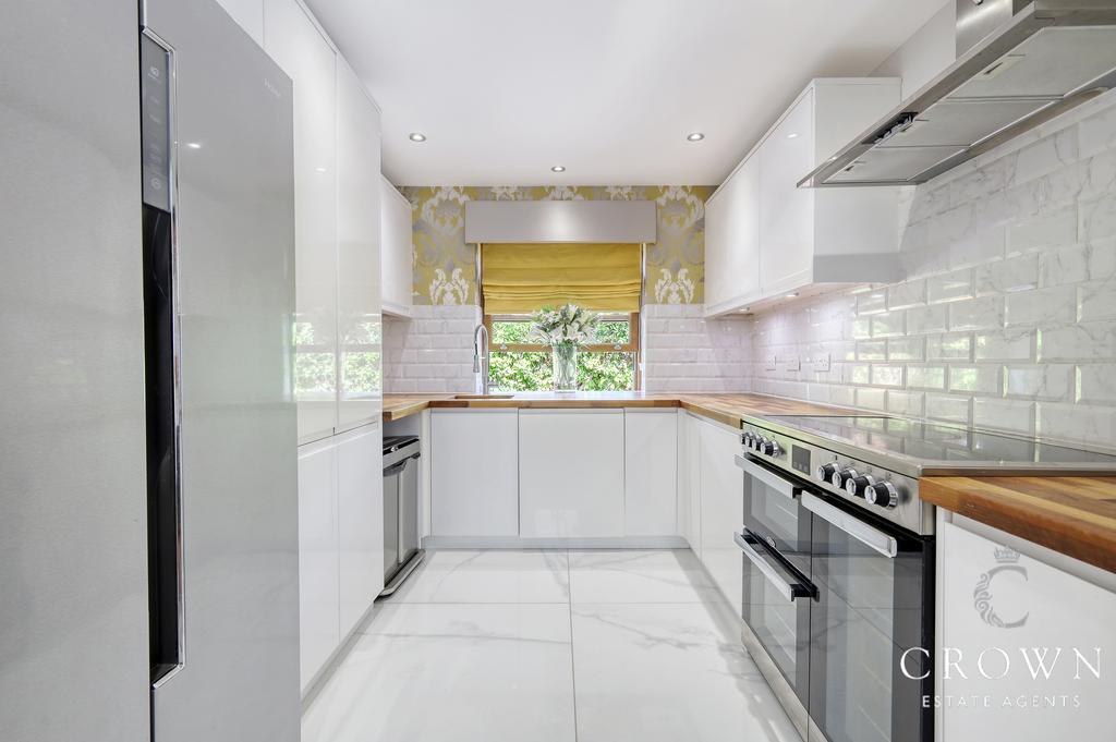 Seperate Utility Room with Kitchen Facilities